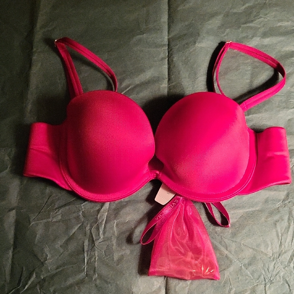 Victoria's Secret Fuchsia Bra